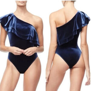 Good American Ruffle Velvet One Shoulder Bodysuit Blue size large (3)